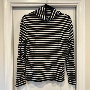 Kule The Turtleneck in Navy/Cream